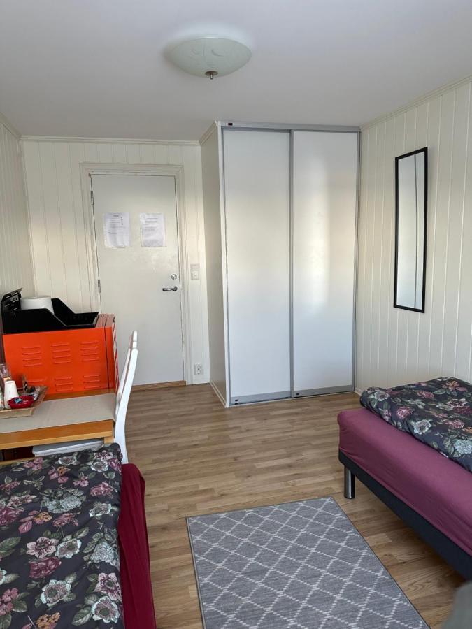 Bedroom In City Centre, No Shower Available Ålesund Zewnętrze zdjęcie